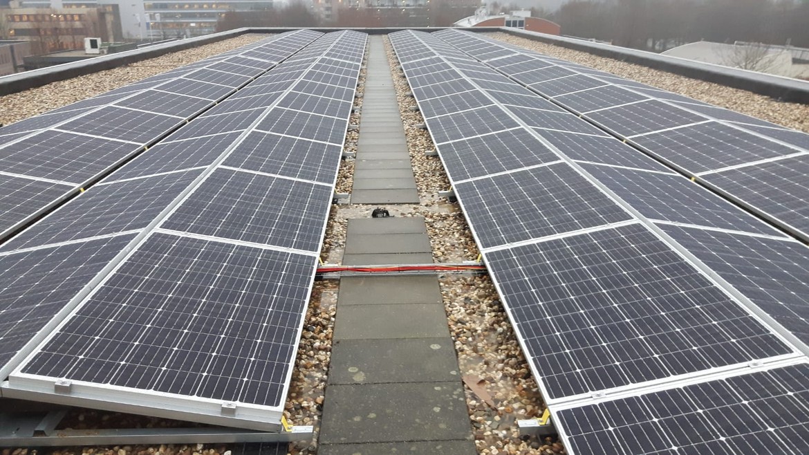 Business Center Leusden voorzien van zonnepanelen